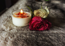 Load image into Gallery viewer, Floral  Topped Candles