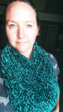 Load image into Gallery viewer, Velvet Infinity Scarf